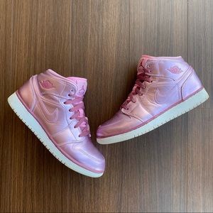 Air Jordan 1 Mid SE GS ‘Pink Rose’ Size 7Y